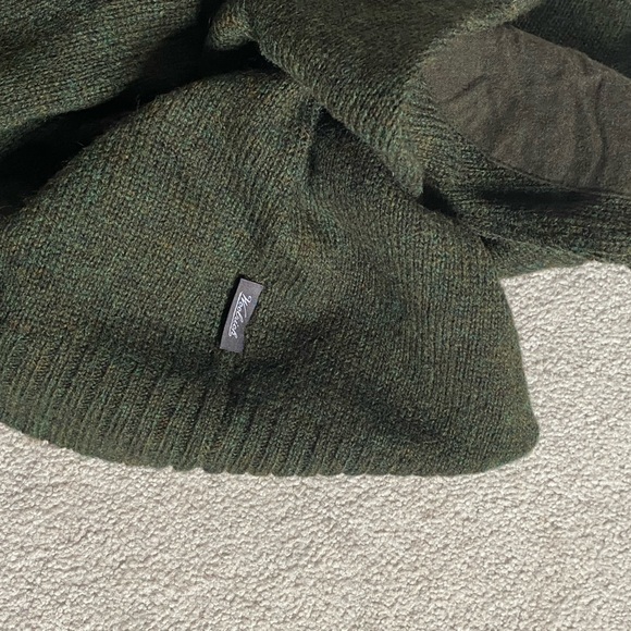 Men’s Medium Green Woolrich Pull Over Wool Sweater With Arm Pads - NWOT - Picture 4 of 6
